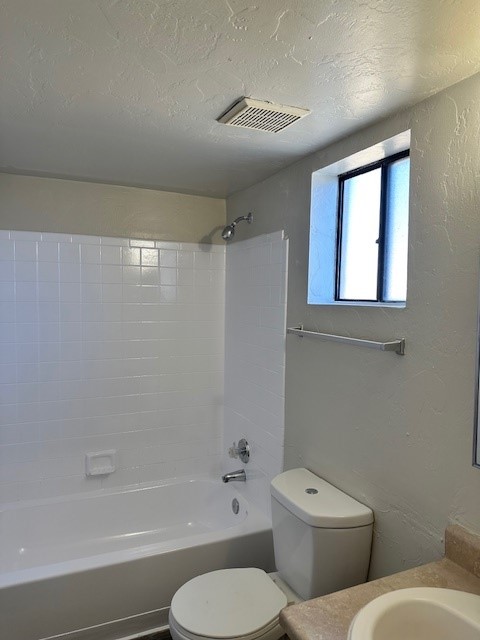 silverado apartment deluxe bathroom